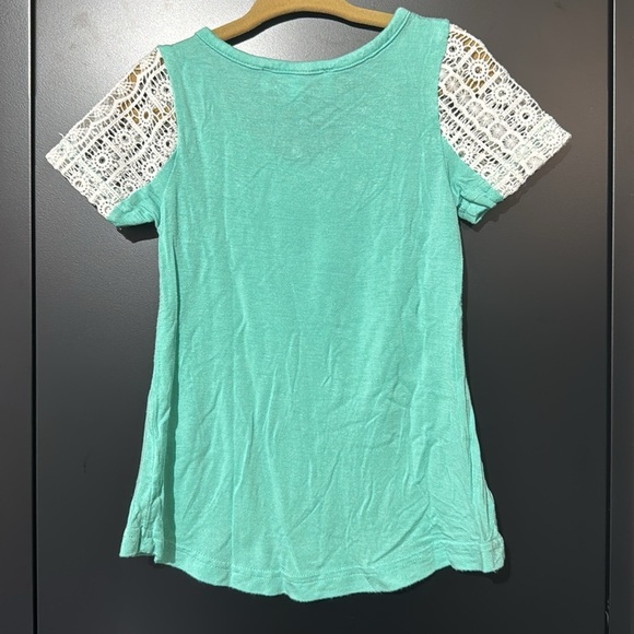 Little girls | size 2 | teal with laces sleeves | shirt - Picture 4 of 4